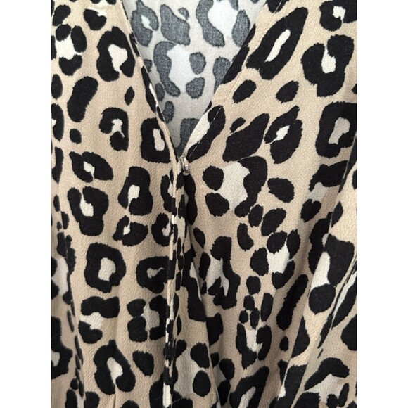 Ava & Viv Leopard Animal Print Wrap Top Blouse Size X V-Neck Short Sleeve Light - Picture 5 of 6